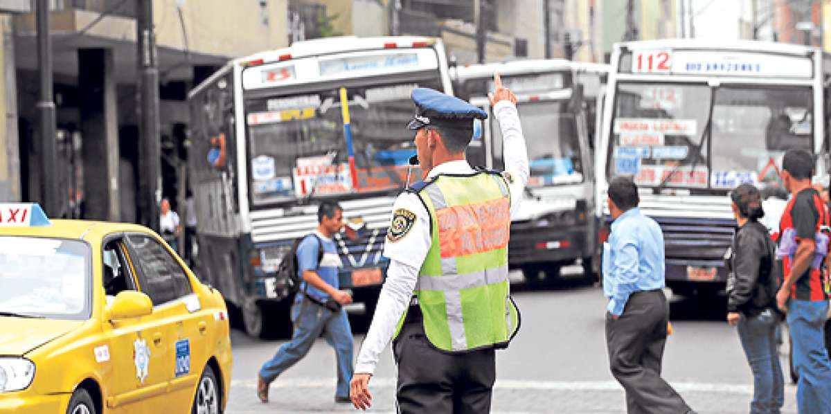 El gremio ha pedido un alza de $0.25 a $ 0.40. Alega que los pasajes llevan congelados m&aacute;s de 10 a&ntilde;os. Foto: Miguel Castro / El Tel&eacute;grafo.       