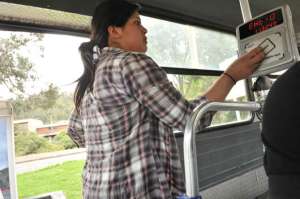 Desde hace 7 a&ntilde;os en Cuenca ya se cobra en el transporte urbano con moneda electr&oacute;nica. Foto: Archivo/ El Tel&eacute;grafo