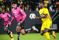 John Jairo Cifuentes (des.) marcó el tanto del empate de Barcelona en Sangolquí