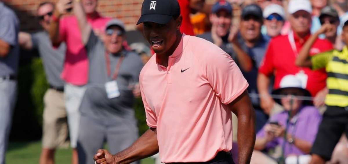 Woods arranca en la cima del Tour Championship de la PGA