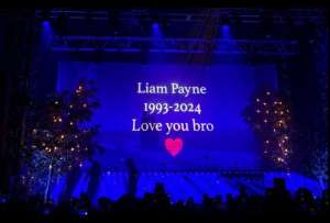 En uno de sus shows en CDMX, el ex One Direction envió un homenaje a su fallecido amigo, Liam Payne.