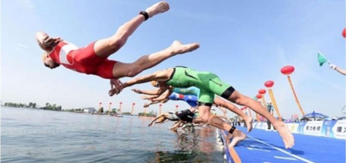 Salinas recibe a la &eacute;lite del triatl&oacute;n internacional
