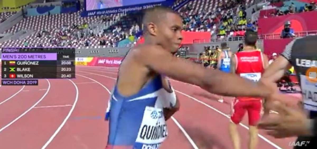 &Aacute;lex Qui&ntilde;&oacute;nez gan&oacute; el heat 3 de los  200 m del Mundial de atletismo