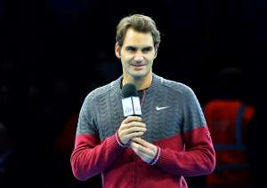 Roger Federer desisti&oacute; de jugar la final del torneo de maestros debido a una lesi&oacute;n en la espalda. Foto: AFP