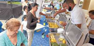 La Canciller&iacute;a organiz&oacute; en los exteriores del Gobierno Zonal, en Guayaquil, una feria de emprendimientos.