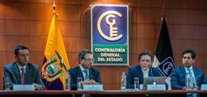 El contralor (s) Pablo Celi present&oacute; el lunes 9 de abril, el examen final sobre el manejo de la deuda p&uacute;blica entre 2012 y 2017.