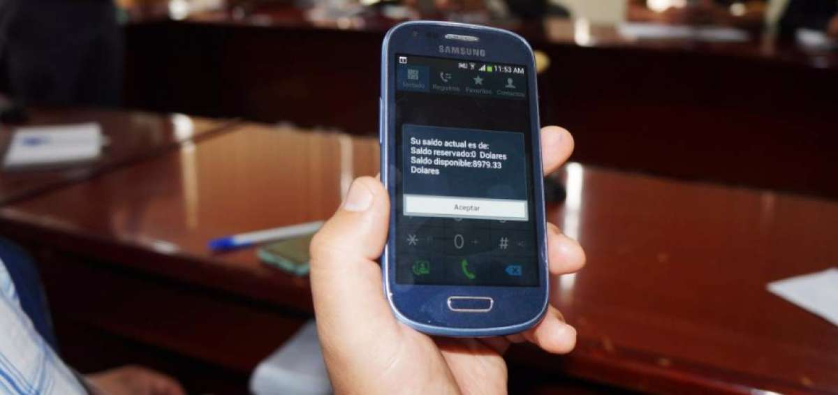 El Cabildo organiza feria para informar sobre el uso dinero electr&oacute;nico