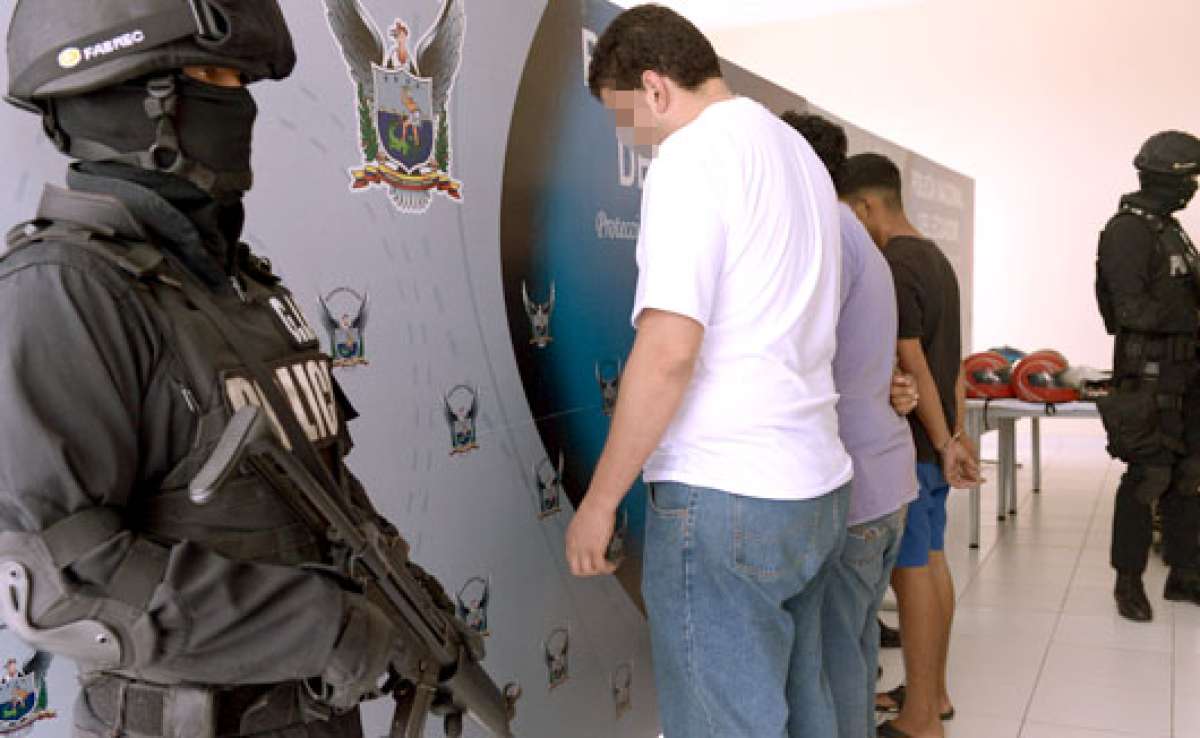 En enero de 2013, la Polic&iacute;a captur&oacute; a presuntos sicarios durante un operativo efectuado en el cant&oacute;n Dur&aacute;n. Foto: Lylibeth Coloma