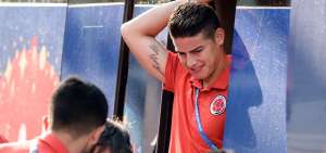 James Rodr&iacute;guez sali&oacute; lesionado en el &uacute;ltimo partido de Colombia ante Senegal.