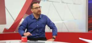 El ministro de Cultura y Patrimonio, Juan Fernando Velasco, durante el programa Primera Impresi&oacute;n de Ecuador TV.