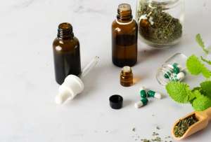 Arcsa clausuró una farmacia en Santa Elena con productos sin registro sanitario.