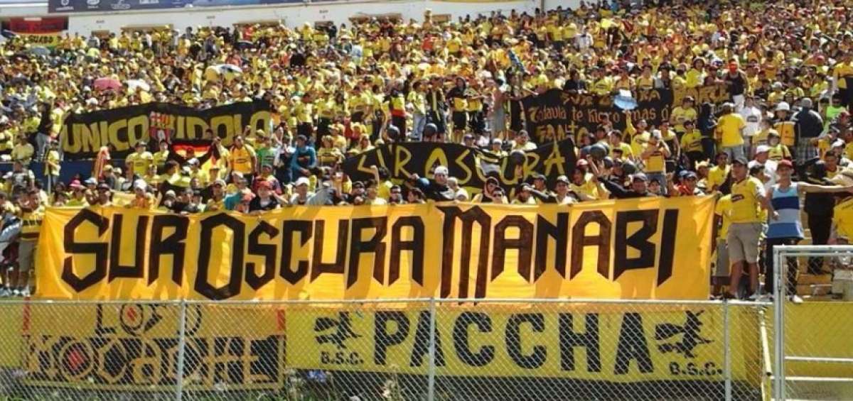 La agrupaci&oacute;n manabita acude regularmente al estadio Ol&iacute;mpico Atahualpa de la capital ecuatoriana.