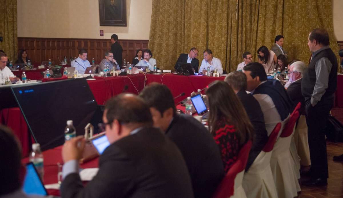 El mandatario Rafael Correa mantuvo una reuni&oacute;n con los ministros de Estado en el Palacio de Carondelet. Foto: John Guevara/EL TEL&Eacute;GRAFO