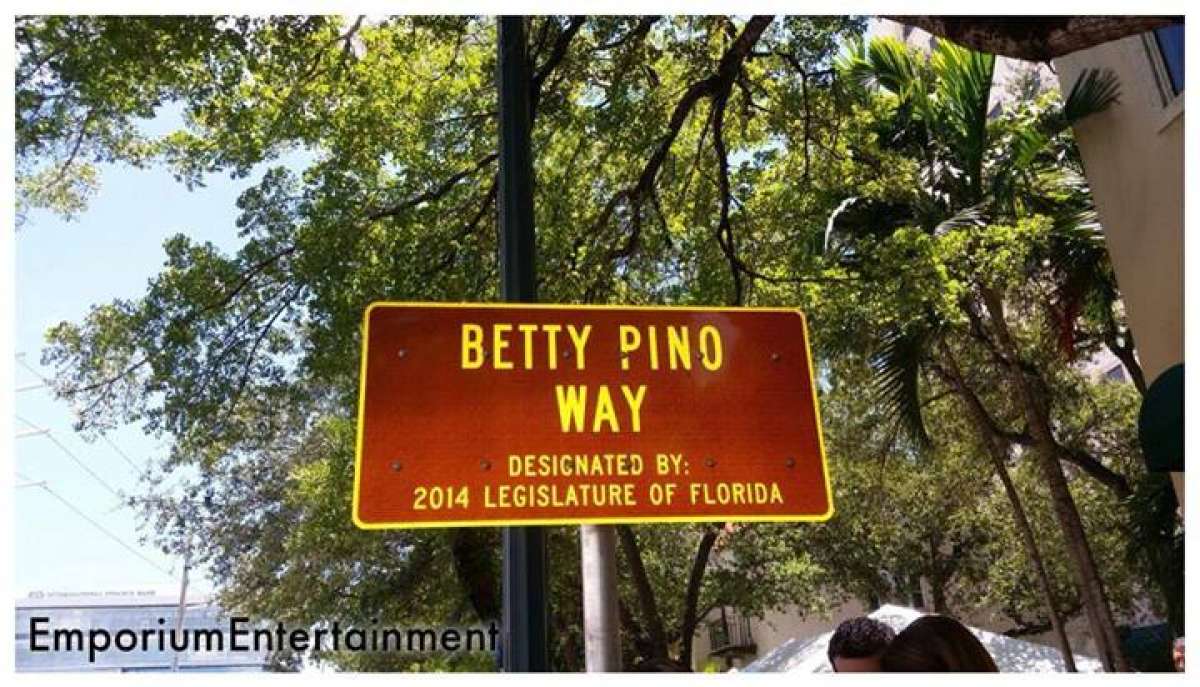 Imagen de la calle de Betty Pino en Miami, en el Estado de Florida. Foto tomada del Facebook de Emporium Entertainment
