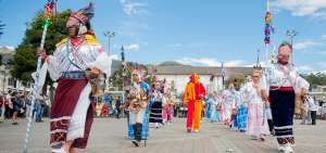 El grupo de danzantes en Cotocollao, en Quito, celebran la jornada todos los a&ntilde;os con varias actividades ancestrales  para el p&uacute;blico asistente.   