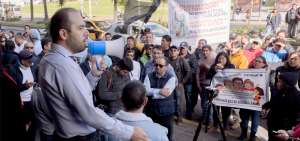 Miembros del colectivo &lsquo;Y si te pasa a ti&rsquo; se apostaron en los exteriores de la Corte. El grupo se conform&oacute; en julio de 2014, cuando se analizaba la ley.