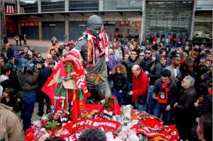 El futbolista Eusebio descansar&aacute; para siempre en el Pante&oacute;n nacional