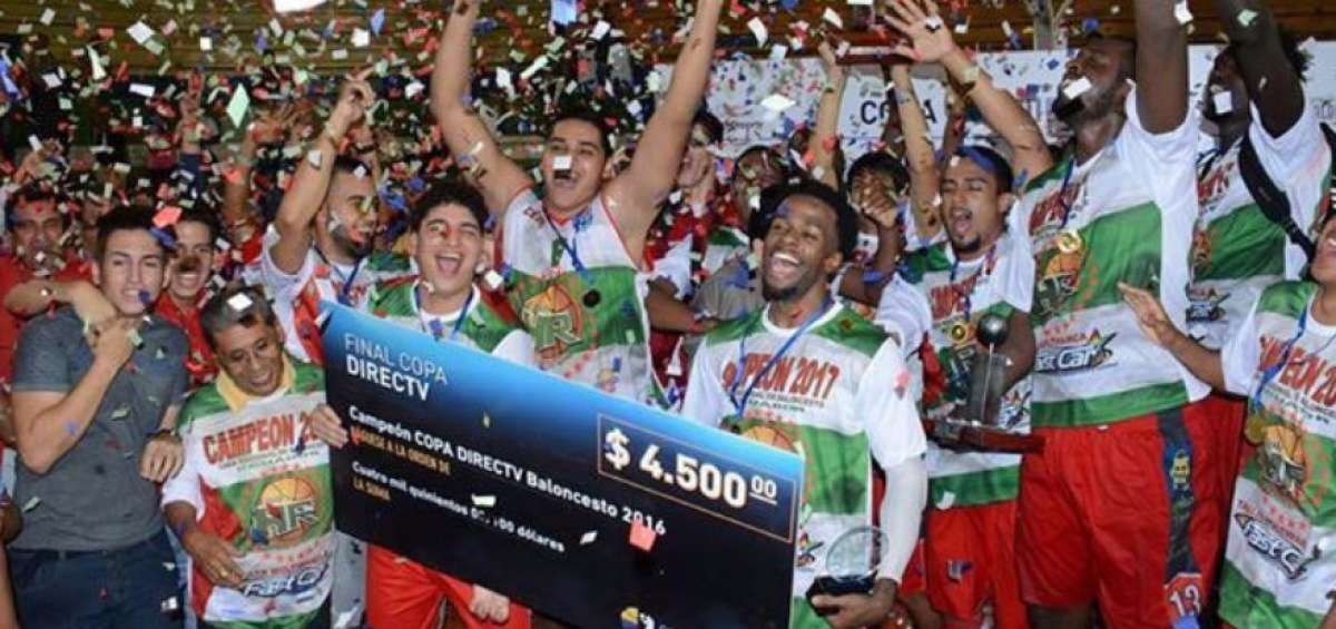 Los exponentes de HR celebraron el cetro tras doblegar 83-65 a Iccan de Macas en el coliseo de La California. 
