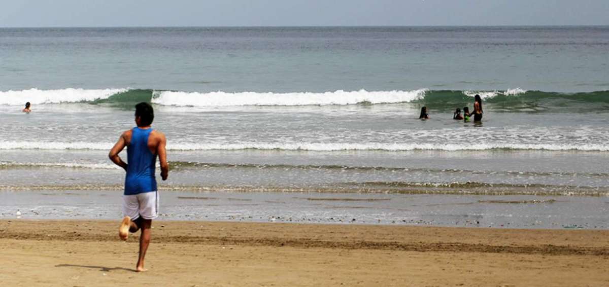 Salvavidas de Manta plantean normativas para los ba&ntilde;istas