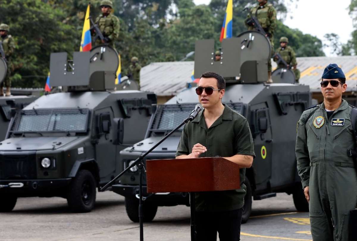 Daniel Noboa entregó 35 vehículos tácticos a las Fuerzas Armadas