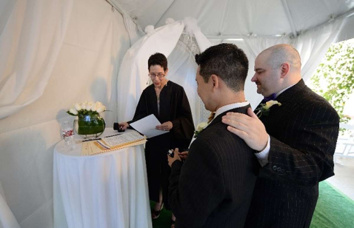 Todas las parejas, sin distinci&oacute;n de g&eacute;nero, ahora pueden casarse en Utah, Indiana, Oklahoma, Virginia y Wisconsin. Foto: AFP