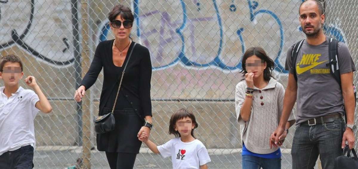 Guardiola junto con su esposa y 3 hijos durante sus vacaciones en Nueva York el a&ntilde;o pasado.