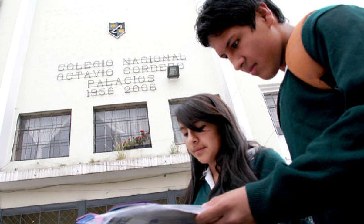 Las instituciones educativas de la Zona 6 ser&aacute;n evaluadas por las autoridades del sector. Foto: Jos&eacute; Luis LLivisaca |  El Tel&eacute;grafo