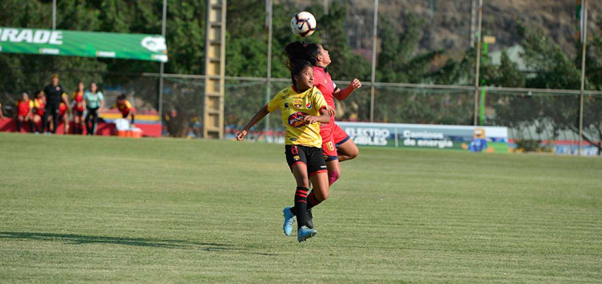 La final del torneo femenino sub-16 se disput&oacute; en el Complejo Carlos P&eacute;rez.