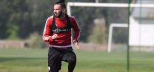 Marcelo Larrondo ser&aacute; baja en Chile por lesi&oacute;n