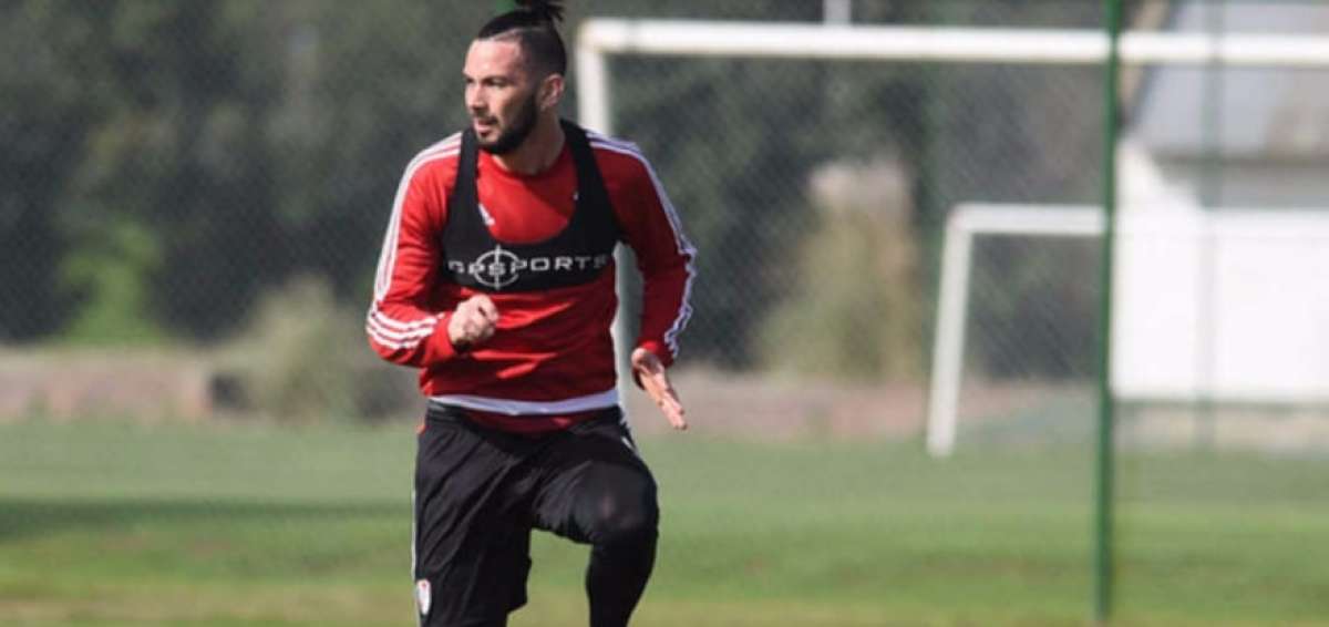 Marcelo Larrondo ser&aacute; baja en Chile por lesi&oacute;n