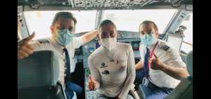 En un vuelo especial de Latam, arribo la campeona ecuatoriana y fue recibida con aplausos