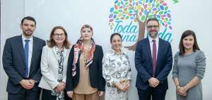 El Gobierno Nacional entrega sillas de ruedas y otras ayudas a miembros del grupo de atenci&oacute;n prioritaria. Las acciones son parte de su plan Interinstitucional Toda Una Vida. 