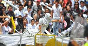 Gresca entre hinchas de Liga y Barcelona deja 58 detenidos