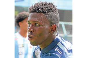 Emelec rearma su equipo para enfrentar a River 