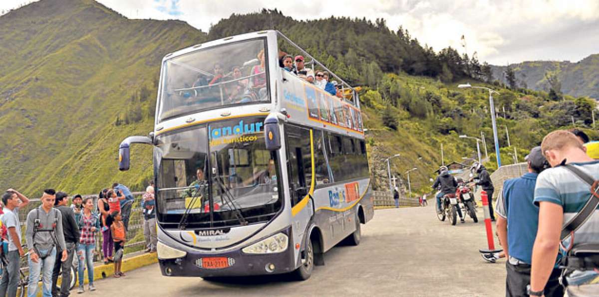 Uno de los cantones m&aacute;s visitados es Ba&ntilde;os, al que cada s&aacute;bado llegan miles de visitantes, locales y for&aacute;neos. Foto: Roberto Ch&aacute;vez / El Tel&eacute;grafo