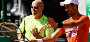 El v&iacute;nculo entre Djokovic y Agassi comenz&oacute; con una llamada telef&oacute;nica