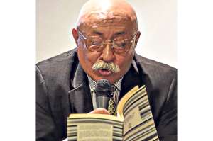 Ulloa presenta el libro &lsquo;La sombra de tu sonrisa&rsquo;