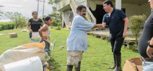 El ministro del Ambiente, Daniel Ortega, recorri&oacute; los recintos y zonas rurales de Quinind&eacute; (Esmeraldas), constatando los da&ntilde;os tras el terremoto del 16 de abril.