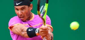 Nadal avanza a octavos del torneo de tenis de Barcelona