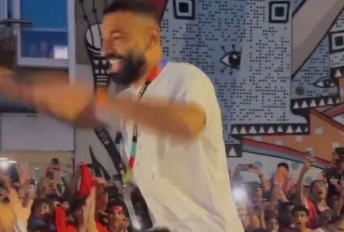 Seleccionados y aficionados de Egipto celebraron a lo grande el triunfo sobre Nueva Zelanda. 