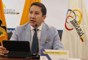 El ahora exfuncionario no mencion&oacute; el caso en su carta de renuncia y asegur&oacute; actuar por &ldquo;responsabilidad institucional&rdquo;.