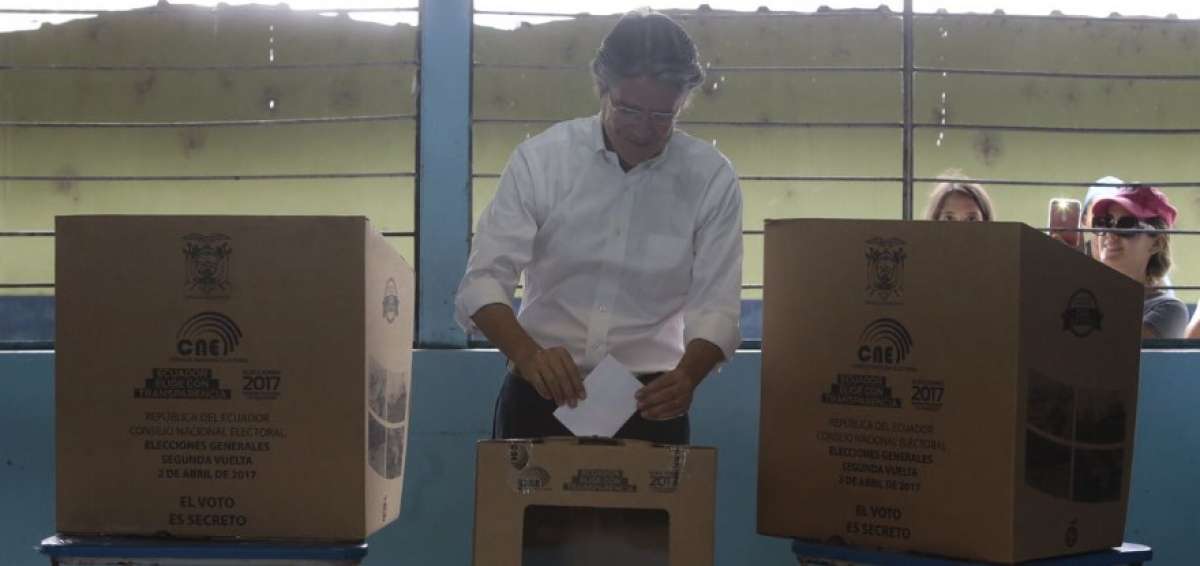Guillermo Lasso afirma que no hay novedades en este d&iacute;a de elecciones