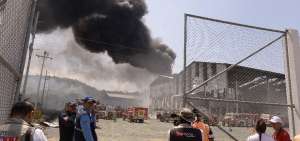 La magnitud de la primera explosi&oacute;n alert&oacute; a trabajadores de f&aacute;bricas vecinas en la zona industrial de Guayaquil.