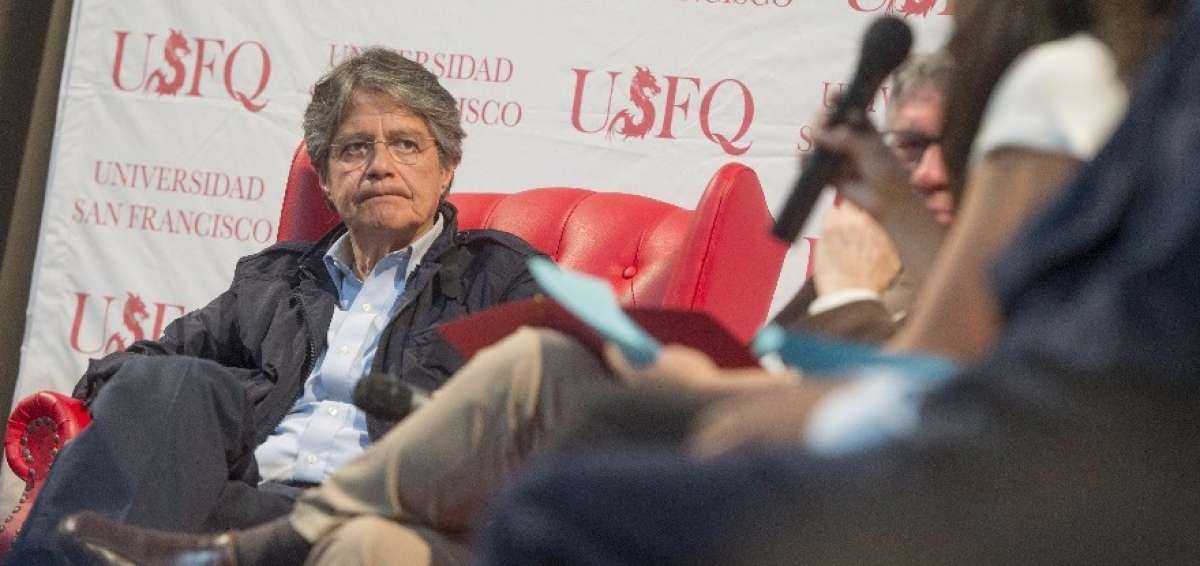 Guillermo Lasso admite que tiene &ldquo;un peque&ntilde;o banco&rdquo; en Panam&aacute;