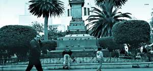 A mediados de la tarde de este lunes, el parque Juan Montalvo, en el centro de la capital tungurahuense, luc&iacute;a ordenado y limpio.