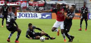 El encuentro entre Deportivo Cuenca y Aucas se desarroll&oacute; en el estadio Alejandro Serrano Aguilar.