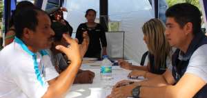 Los oficiales de BanEcuador apoyan a los productores y comerciantes con asesor&iacute;a especializada.