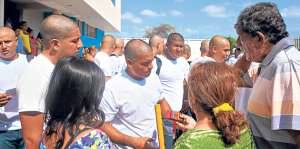 Los 50 aspirantes a agentes escogidos durante varios procesos viajaron el domingo a Guayaquil a prepararse. Foto: Vivian Zambrano / El Tel&eacute;grafo