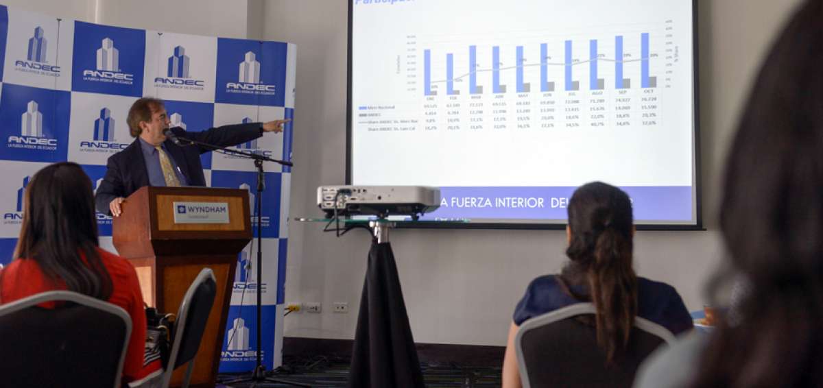 Benigno Sotomayor, gerente general de Andec, durante la explicaci&oacute;n del plan de expansi&oacute;n de la empresa.