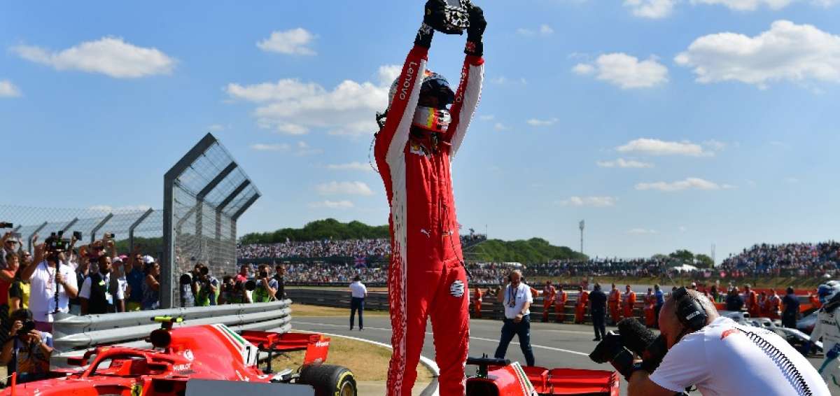Vettel gan&oacute; el GP de Gran Breta&ntilde;a de F1 por delante de Hamilton